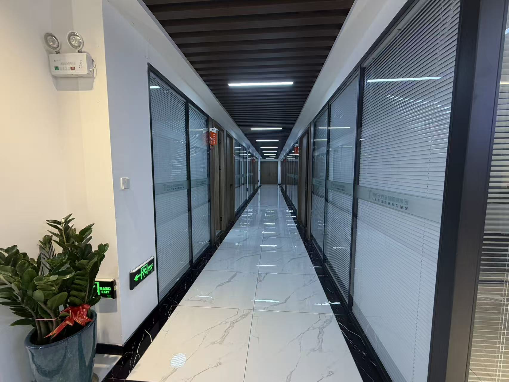 群益科技办公环境